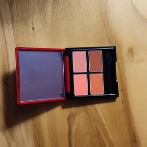 Fmg Glimmer Tigress Matte Eyeshadow Quad